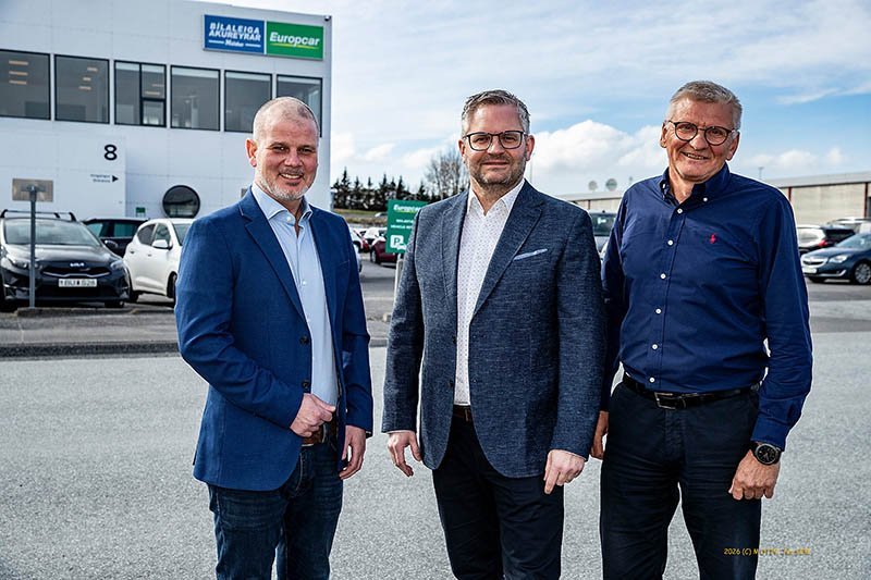 Reynir Daði Hallgrímsson, Pálmi Viðar Snorrason og Bergþór Karlsson fyrir framan Skútuvog 8