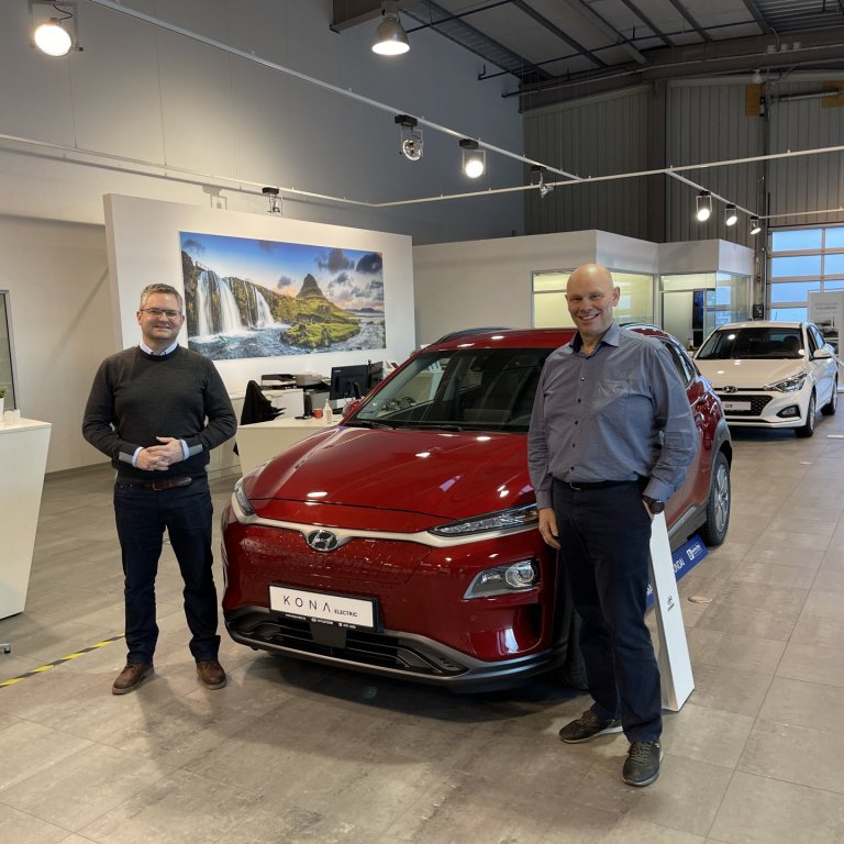 F.v. eru Pálmi Viðar Snorrason, aðstoðarframkvæmdastjóri Bílaleigu Akureyrar, og Heiðar J. Sveinsson…