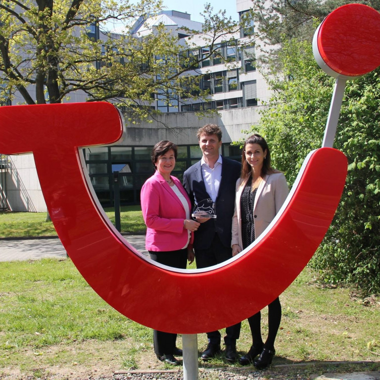 Höldur - Bílaleiga Akureyrar hlýtur verðlaun frá Tui